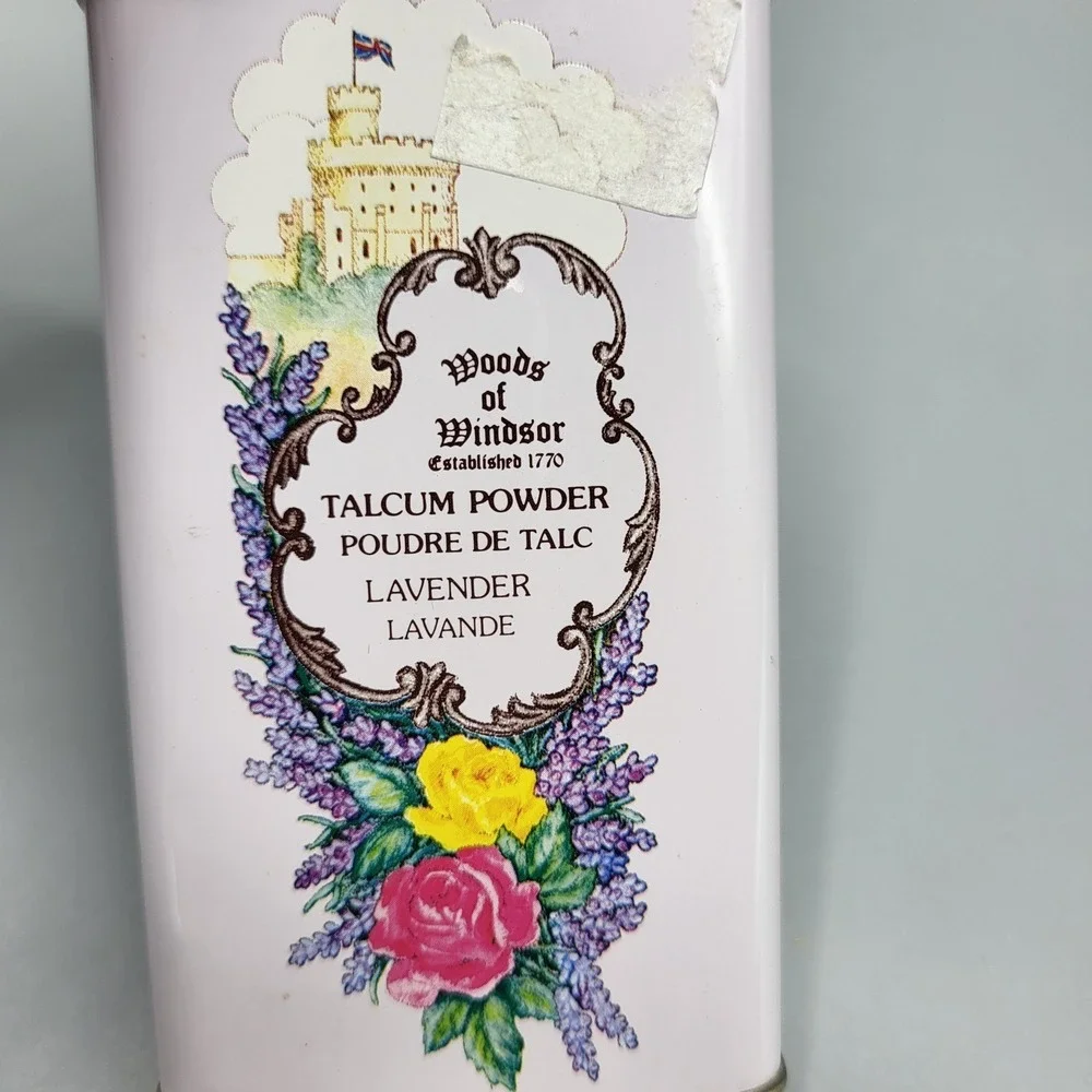 Vintage Woods of Windsor Talcum Powder 3.5oz Lavender Floral Tin Purple England